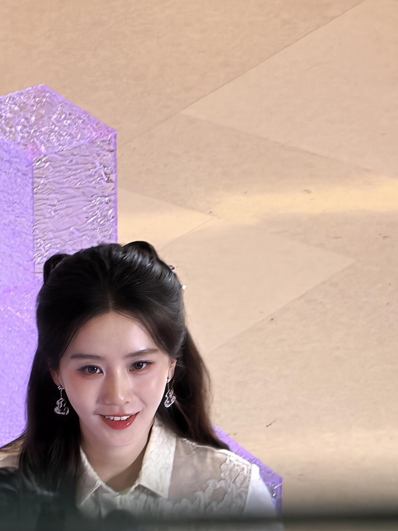 刘诗诗皮肤好嫩 