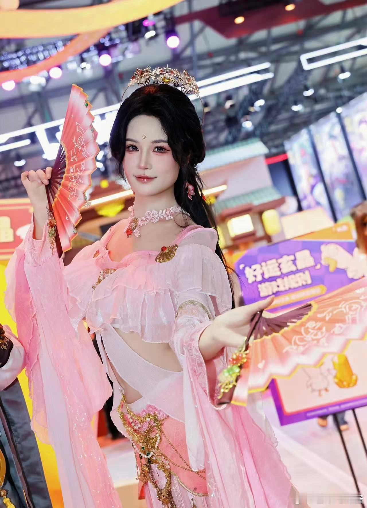CJ基础鹅鸭杀就不基础谁能拒绝软乎乎的呆头大白鹅，现场拍到超多可爱人偶素材，各种