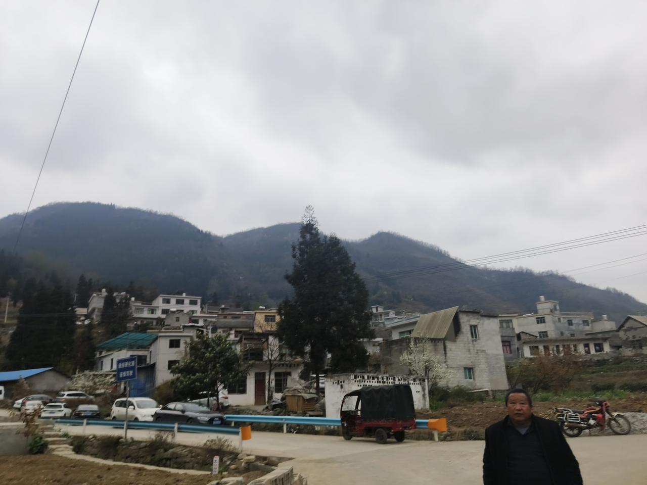 霍尔木兹海峡，用人民币计价收费′