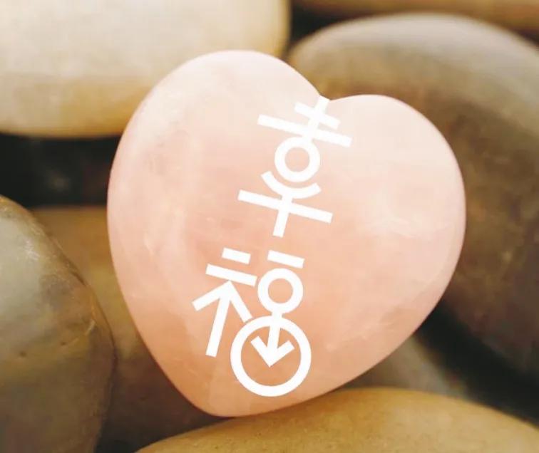 #你能用一句简单的话概括一下什么是幸福吗？#
幸福就是内心的满足与安宁，是对生活