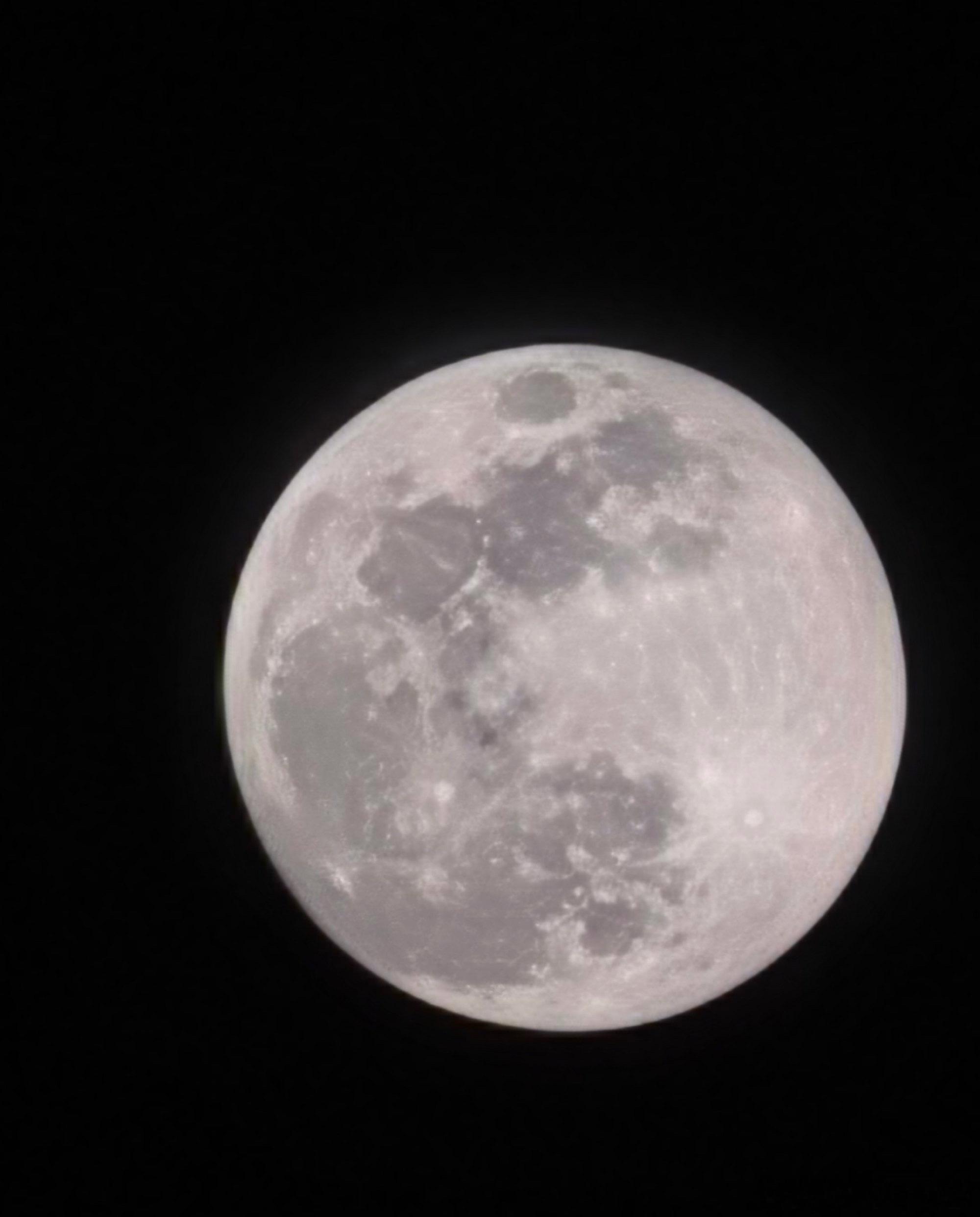 超级月亮🌙，分享给我的朋友们