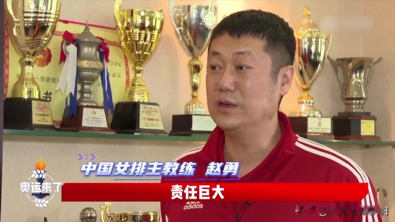 女排虽然输球，但不招“朱袁张”是正确的！

这场比赛大家仔细分析一下，虽然女排输