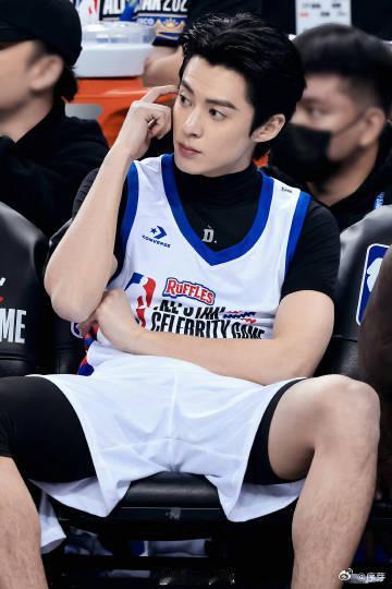 内娱唯一三战NBA全明星的男人 在NBA名人赛中，王鹤棣再次展现了他的才华与实力