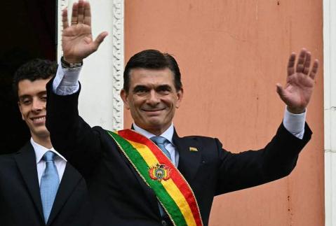 南美国家穷的病因找到了才和中俄达成协议换一任总统就全部推翻要与美国合作
据南美《