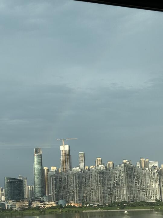 看见彩虹我要许愿一万次