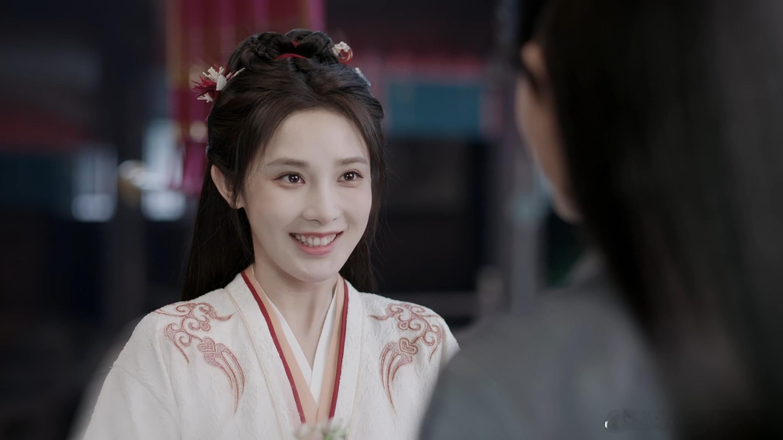 《凤凰台上》这根梨花簪太好嗑了！从少年心意到帝王深情，没说爱却处处是爱，藏在细节