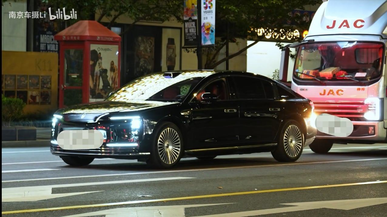 弹指一挥间江淮已经从JAC进化到了MAEXTRO 