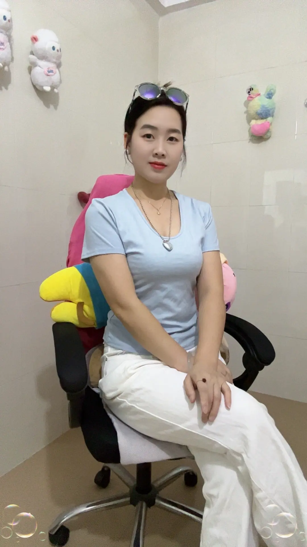 如果男人没有经济来源   就算人品再好    在顾家再能干   在别人...