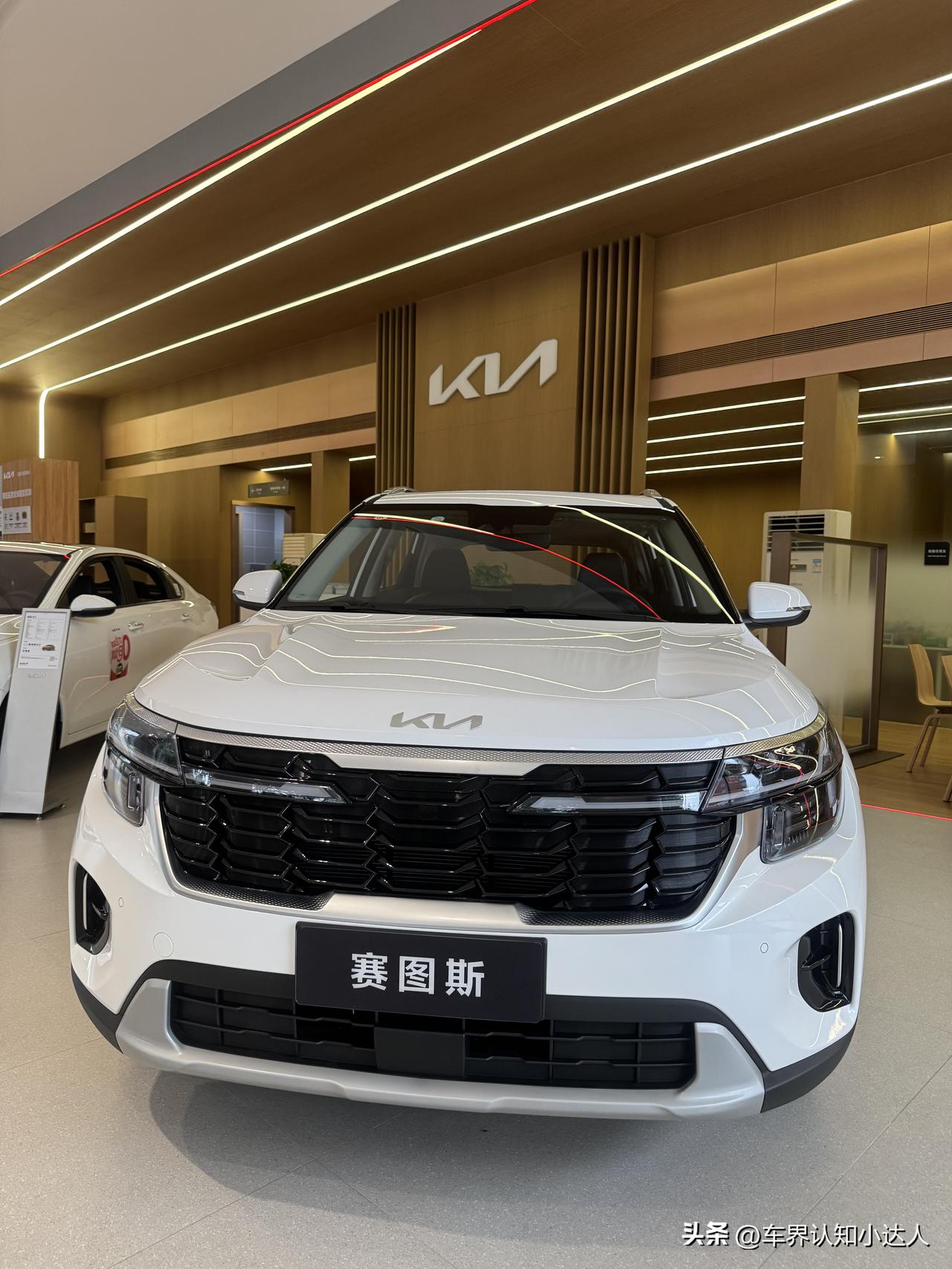 又一好车“认怂了”，四缸才6.59万？颜值超逍客，油耗低适合家用！
 
当下小型