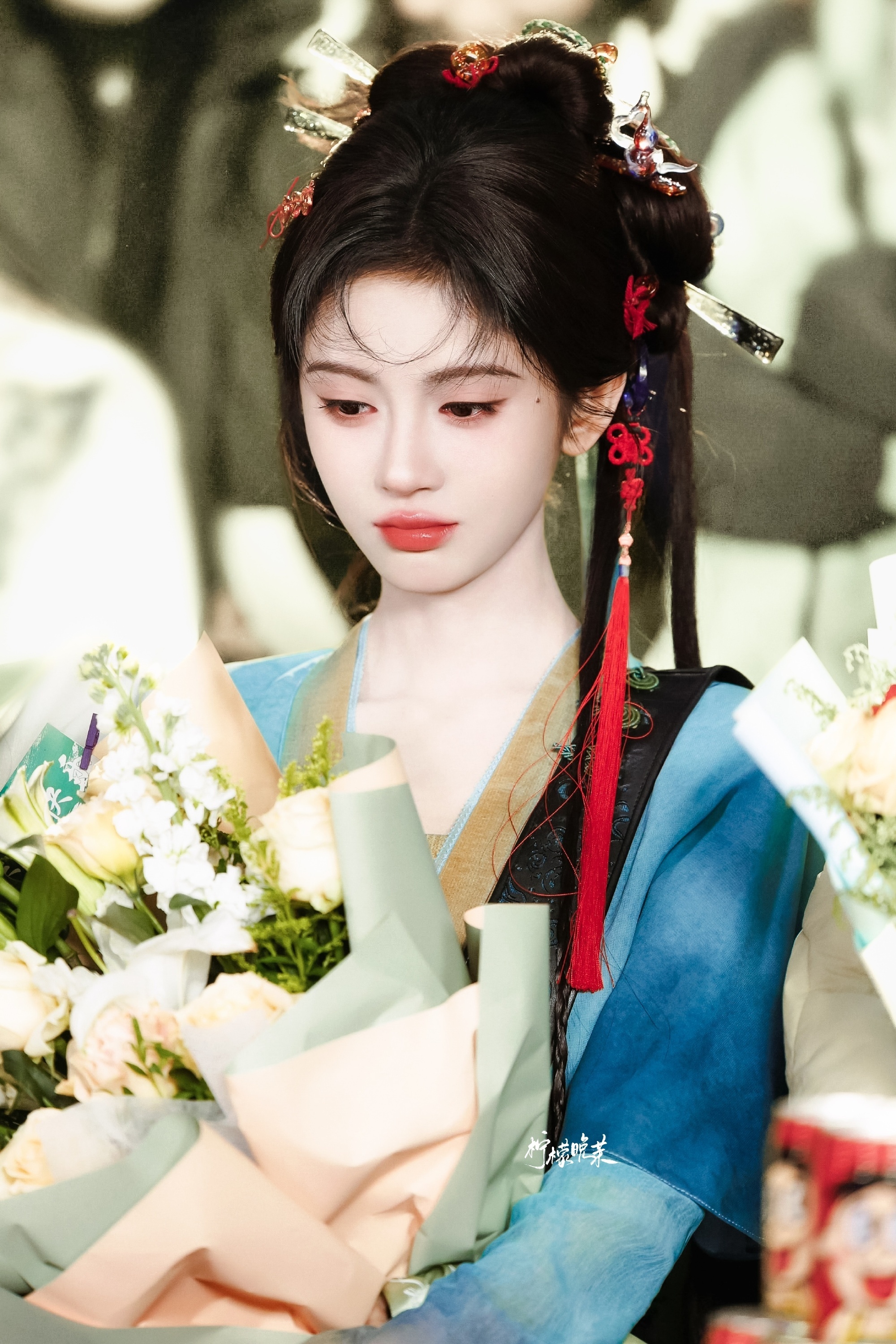jjy鞠婧祎月鳞绮纪 jjy鞠婧祎露芜衣山茶花的红终究抵不过大海深处的群青