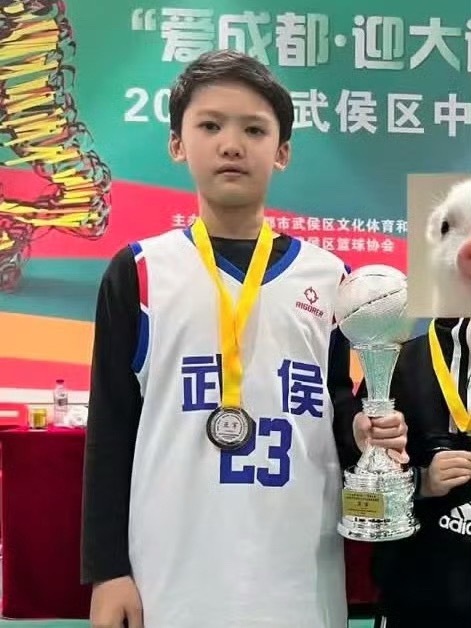 等一个张奕然运动会冠军🏆 