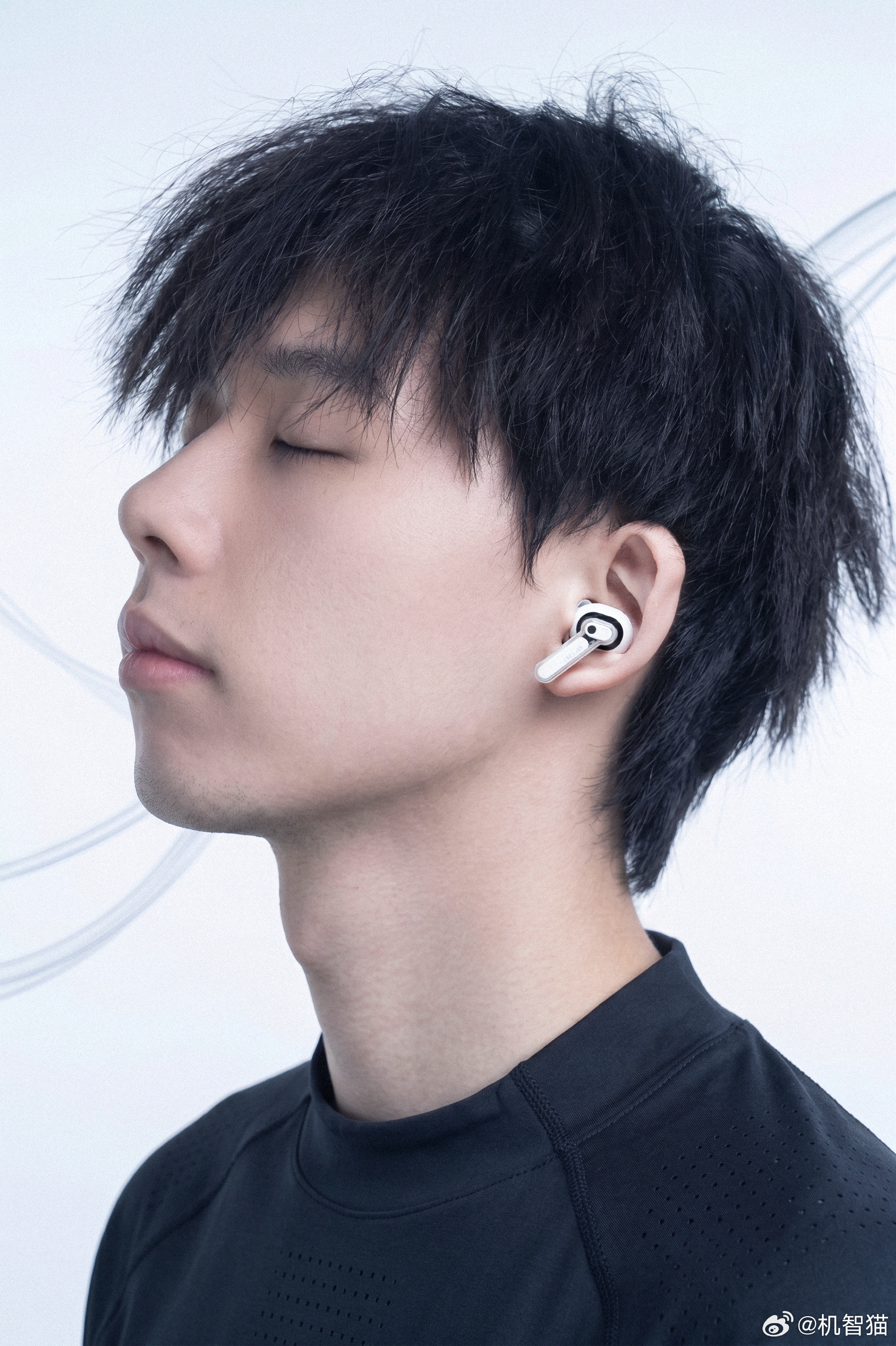Nothing Ear (3a)，原本是冲外观入手的，用下来反倒觉得实用性比预期