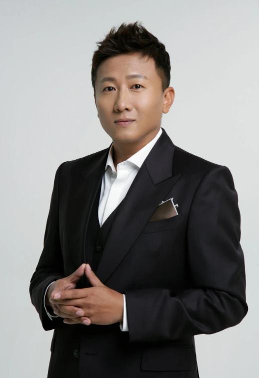杨雨婷快临盆时，房子斌问医生："能不能上午生，我赶时间！" 医生一个白眼："你以