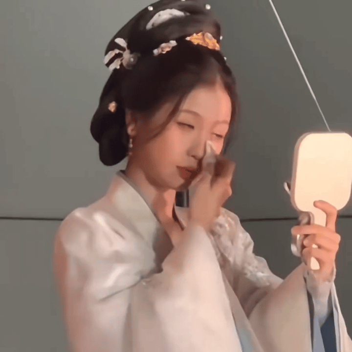 云初令  点赞这个云初～你将幸运一辈子💚 