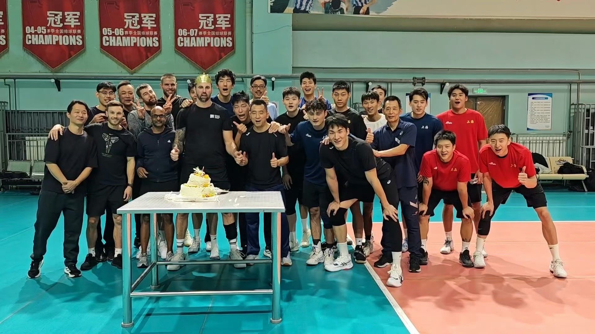 前北京男排接应胡朕卓下赛季加盟上海男排！2025-2026中国男排超级联赛