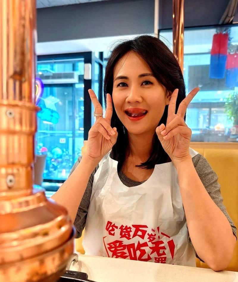 中天女主播日前赴上海专场直播带货“旺旺”系列产品，两天战果收据出炉！

中天主播