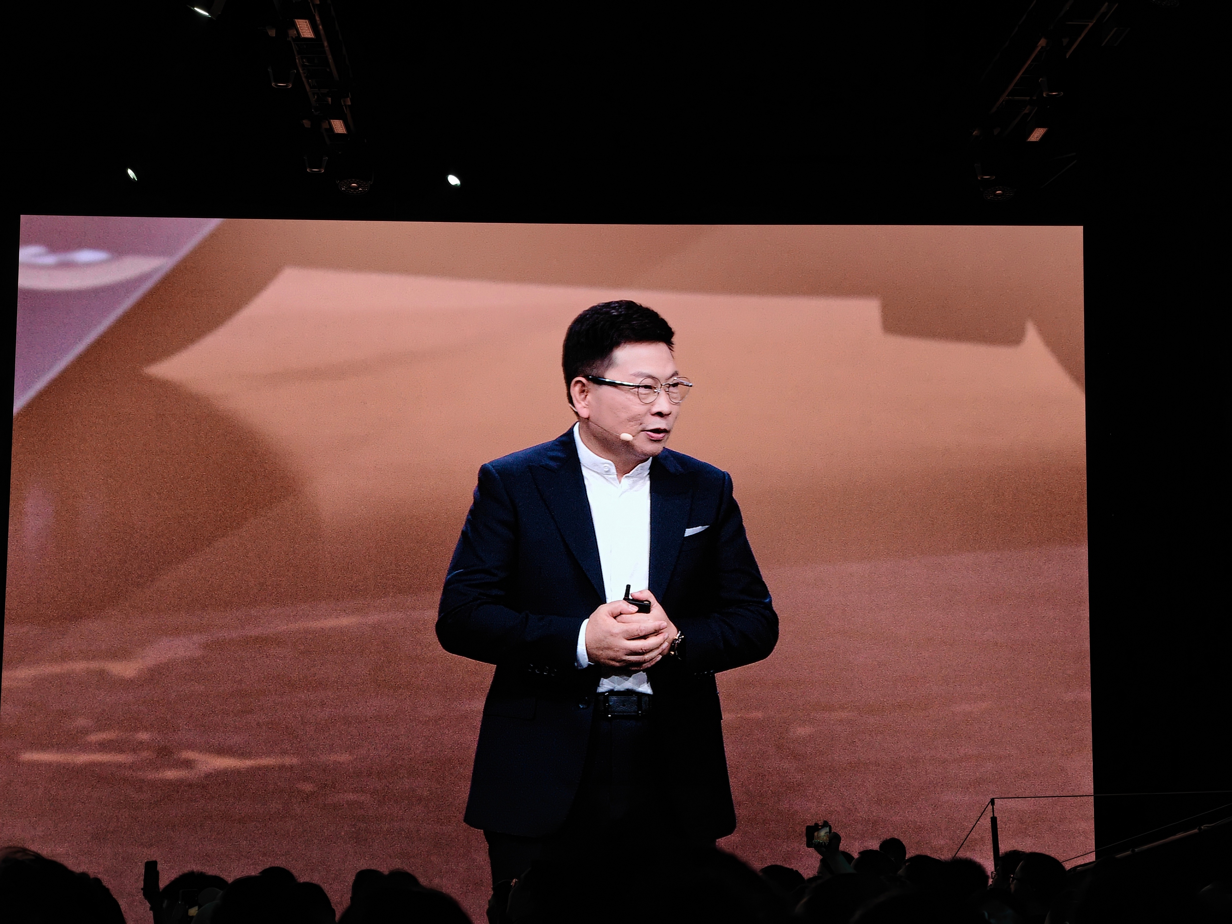 余承东：尊界 S800 Grand Design 典藏大观面向 L3+ 设计，不