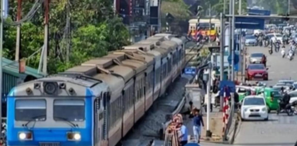 越南这次是真的服软了，直接表示不要中国的技术了，只要中国能来修就行。

越南高铁