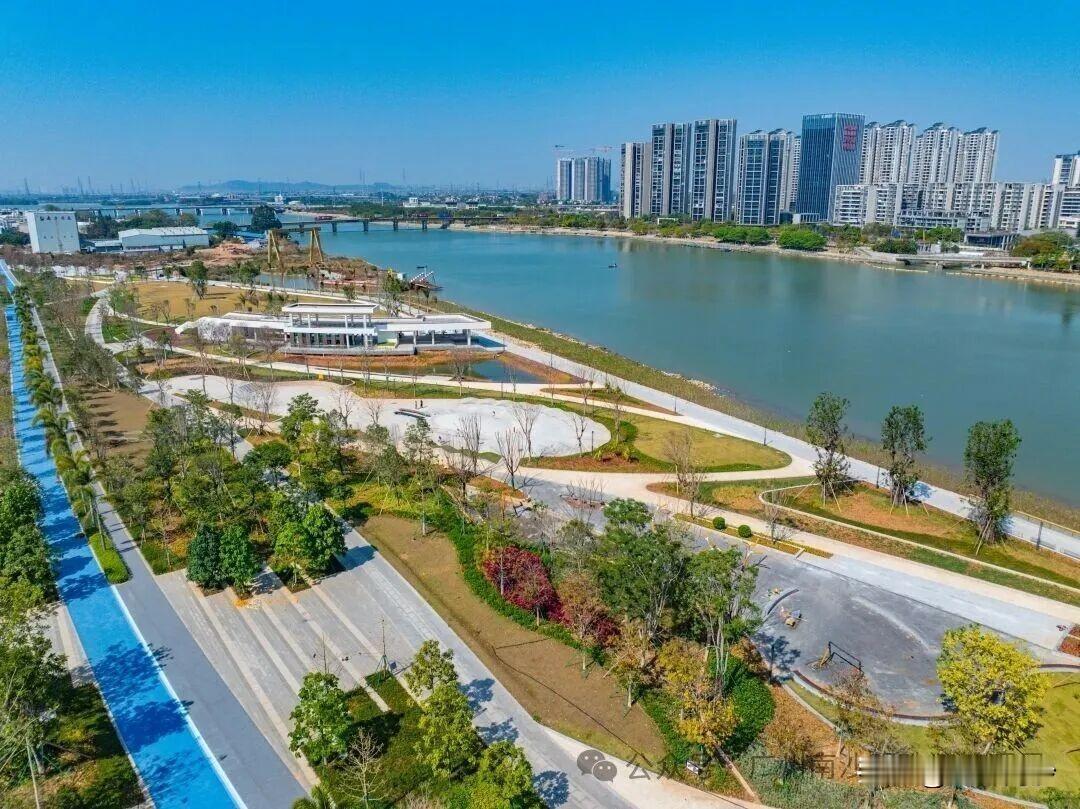 【横沥岛北岸公园终于搞定了】近日，横沥岛尖海岸及滨海景观带建设工程北岸部分三级步
