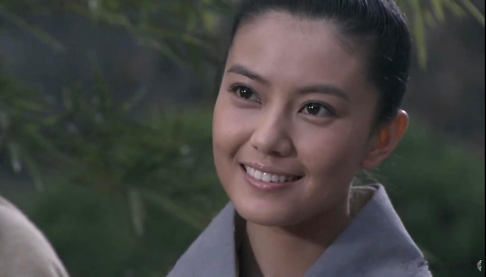 什么时候恢复经济上行的审美没有假白，没有夸张的妆容，朴素又大方，眼睛里都是光，这