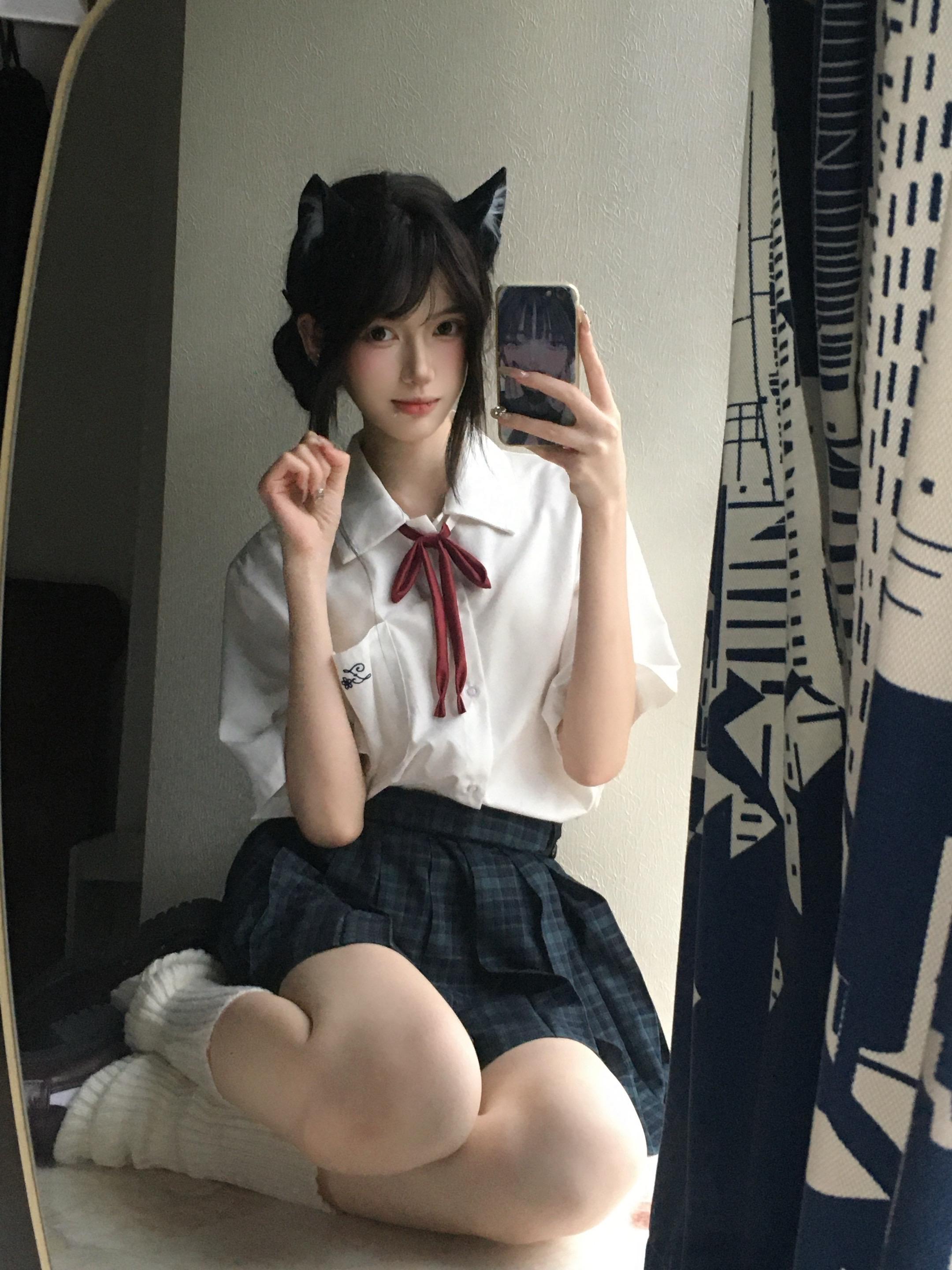 我从小就发誓要杀掉比我深情的人 但如今我的刀从未拔出