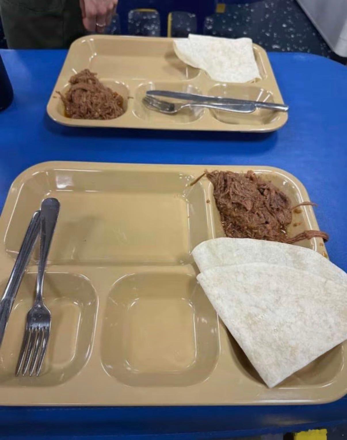 林肯号航母和特里波利号两栖攻击舰上的餐食，这还不如二战时期吃得好，美军的嘴是真严