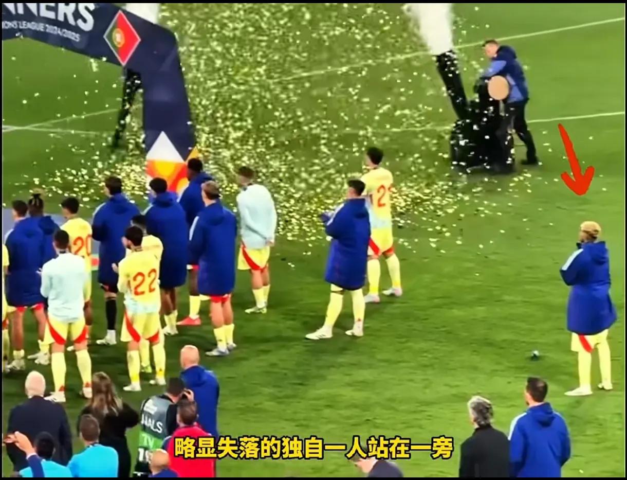不甘心，不服气，都写在了少年亚马尔的脸上！
欧洲杯一鸣惊人，16岁的亚马尔被认为