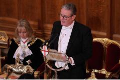 英国首相斯塔默，全球有三大巨头:美国，欧盟，中国，中国是即将到来的强国。
 
斯