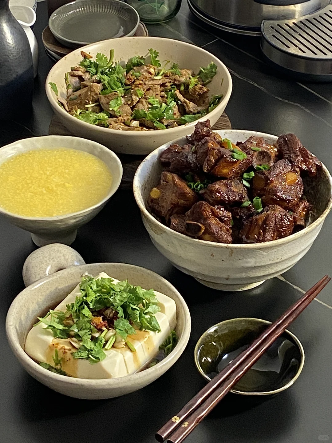 夏日食谱📜糖醋排骨 香菜拌牛肉 凉拌豆腐🥢
