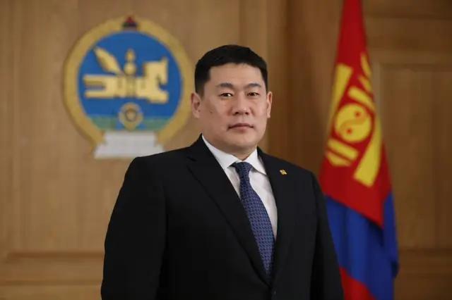 蒙古总理乌其尔勒最近是真的急了。8月上旬他专门召见中国能源央企在蒙分支机构的负责