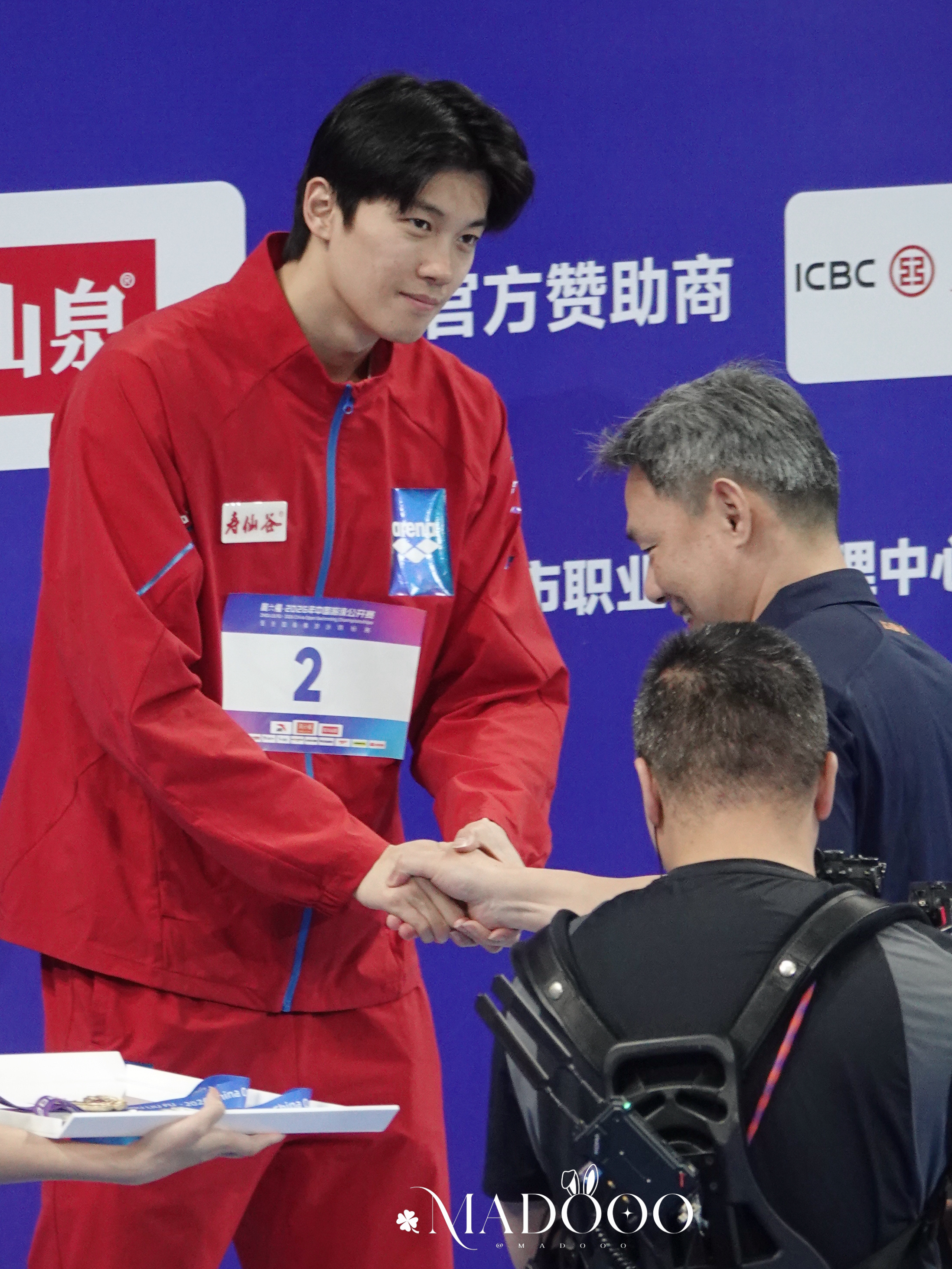 拽拽的感觉好喜欢汪顺