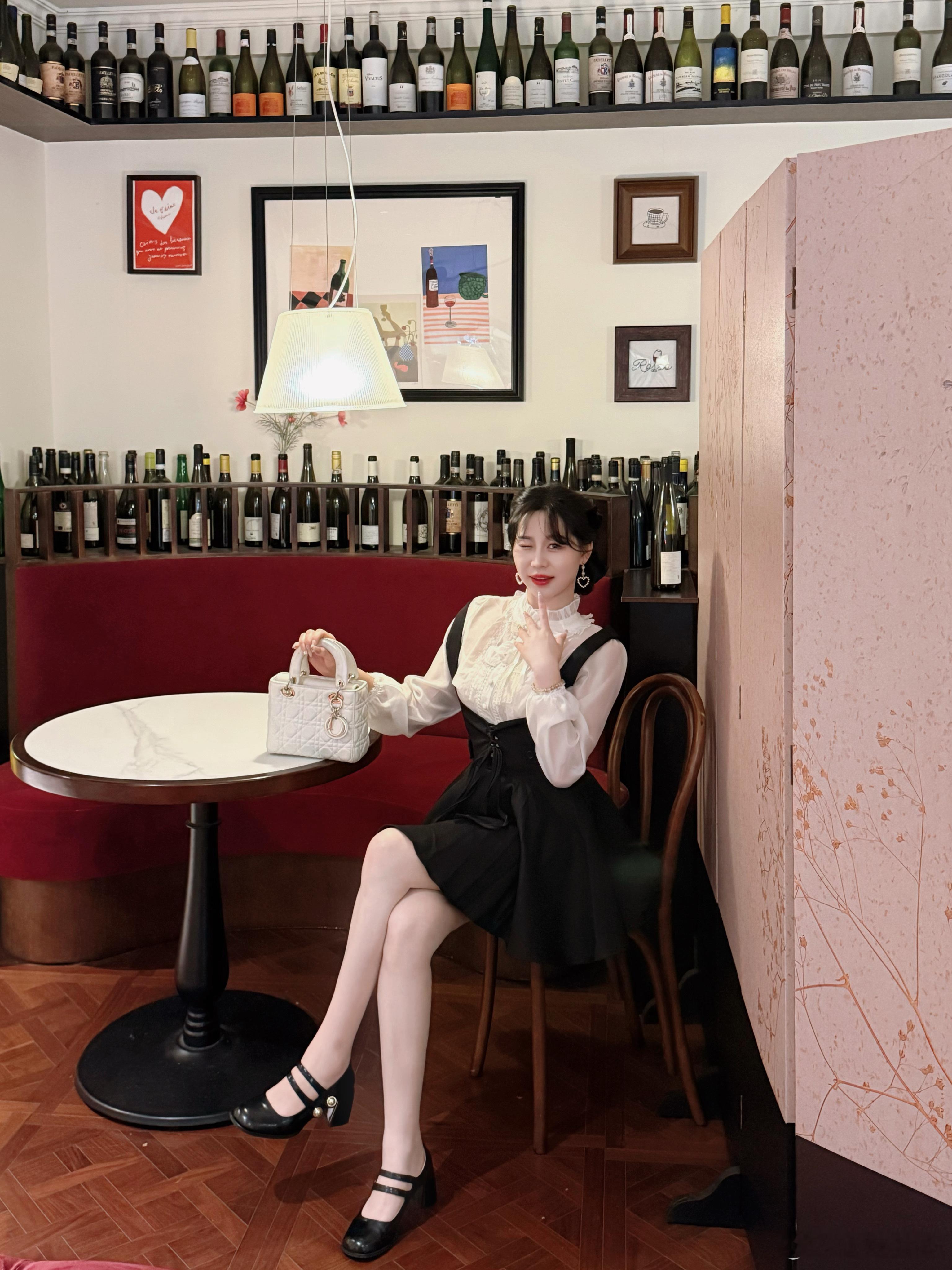 喜欢有结果的事和说话算数的人🤎👗:余小晚 ​​​