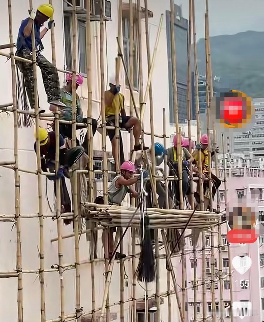 我从记事起就知道建筑工地是用铁管子搭脚手架，1991年我翻新自家旧房子，还找人去