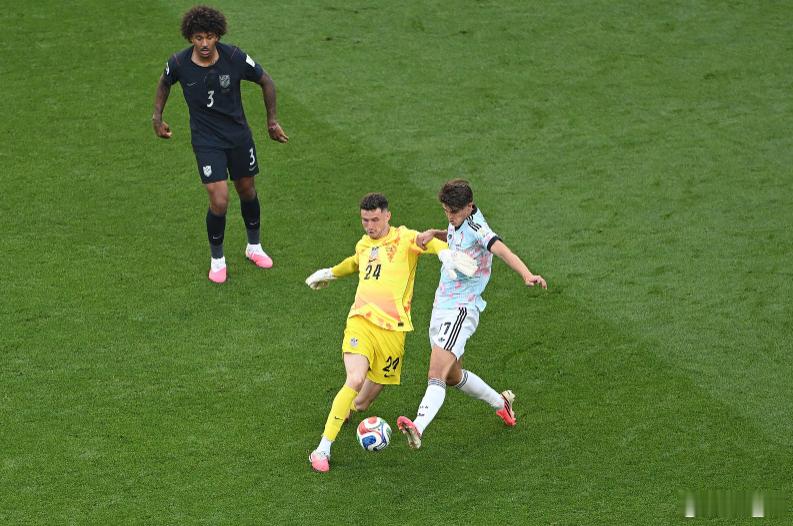 比利时在本场世界杯3-1领先美国，上一轮还3-2击败了塞内加尔。数据统计显示，比
