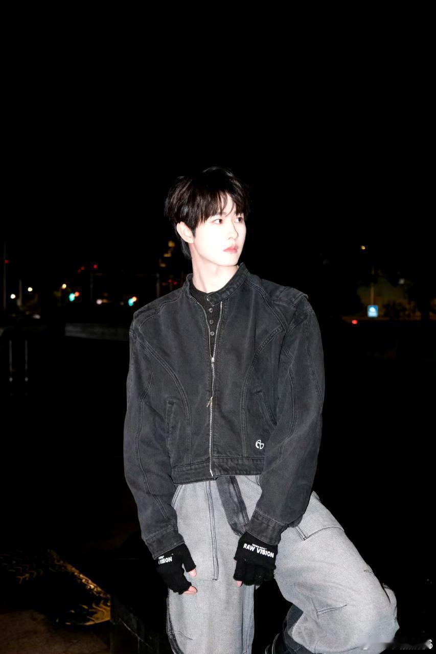 吃🍉千山茶客小说改编《灯花笑》即将影视化领衔主演：包上恩  田嘉瑞  主演：边