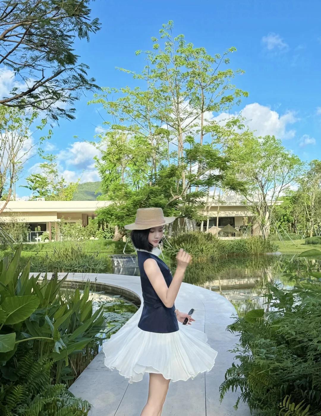 三亚城市中的雨林秘境 本人私藏
这里公区真的太美啦🍃🍃
随便一拍都很出片📷