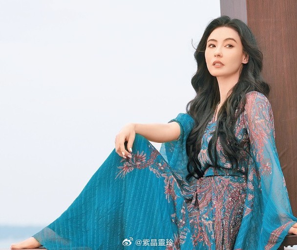 【On.cc】瘋傳王菲出招害栢芝　前經理人扯火代出頭反擊一代影星謝賢離世，意外掀