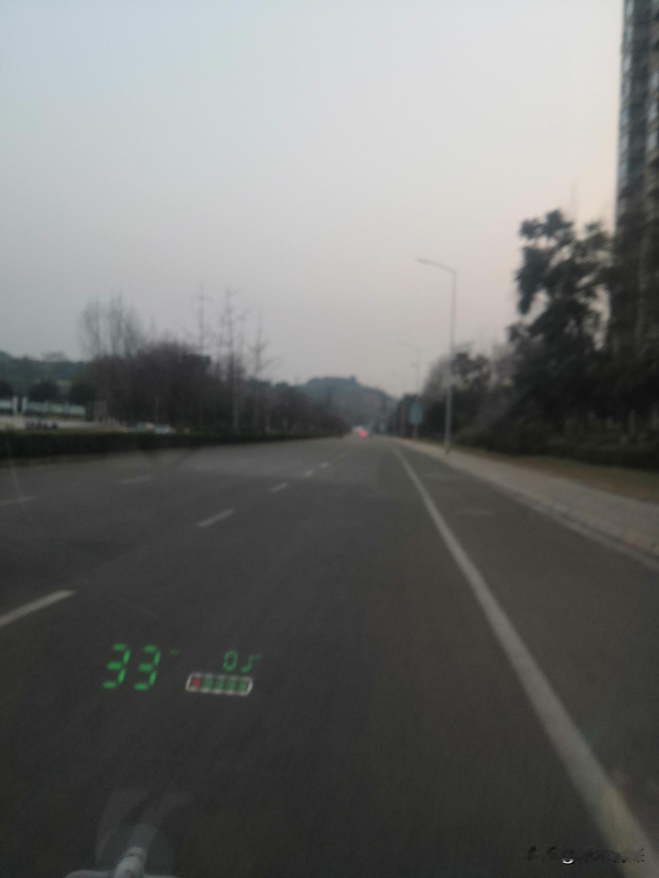 路上遇到个傻子骂你，要不要骂回去路上遇到个傻子骂你，要不要骂回去？常言说，高兴而