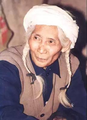 1951年，白毛女下山后命运如何？去过北京，还当上代表。上世纪风靡全中国的电影《