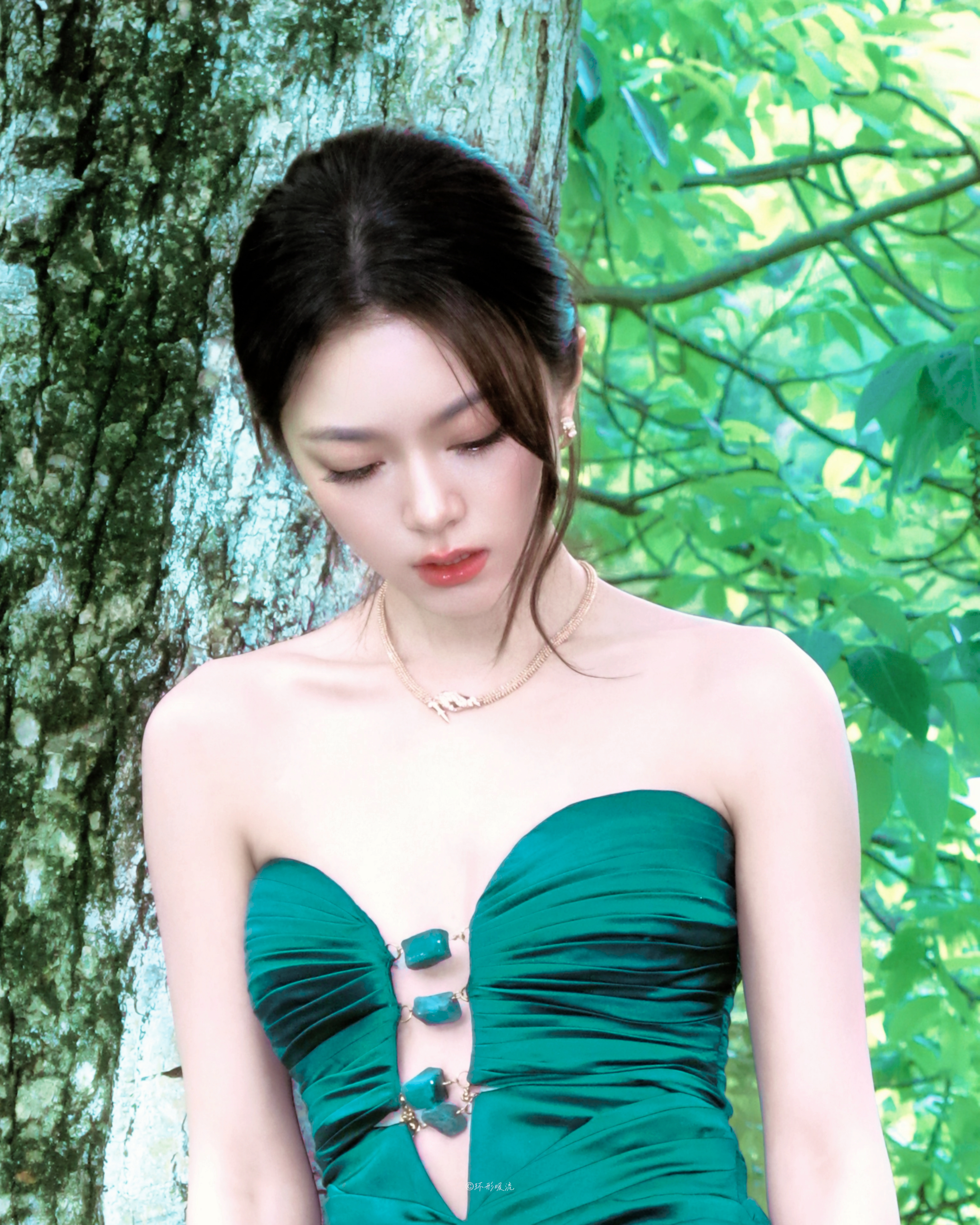 Green lily🍃  赵今麦 