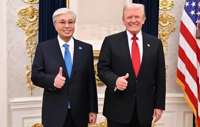 当着特朗普的面，
哈萨克斯坦作出一个前所未有重大决定。
​美国国务卿鲁比奥当地时