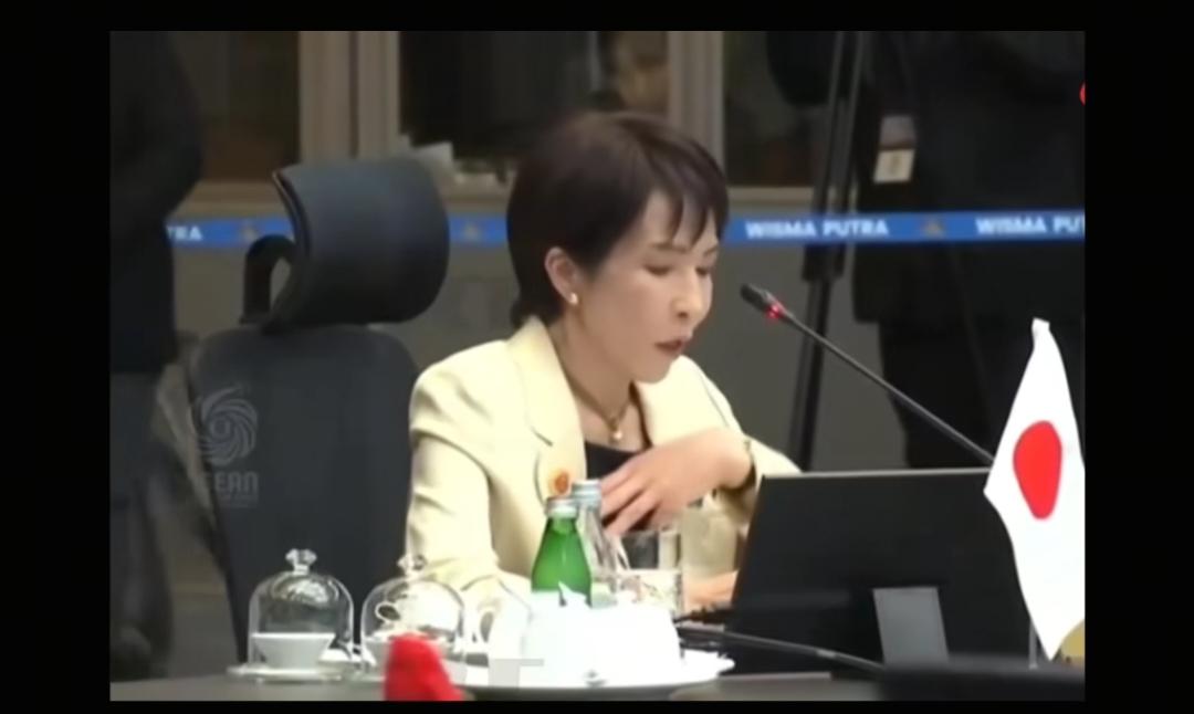 针对高市早苗激进的涉台言论，日本前首相鸠山由纪夫在四天内两度发声，直接驳斥高市早