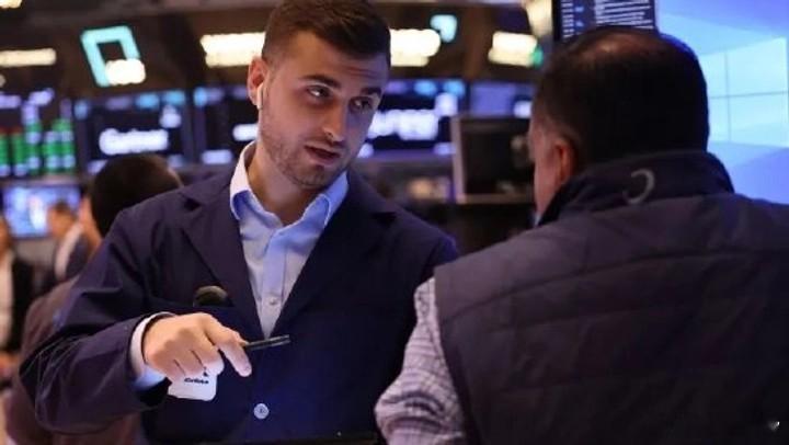 在科技股带动标普 500 强劲反弹之后，美国股指期货周二回落，投资者正关注即将公