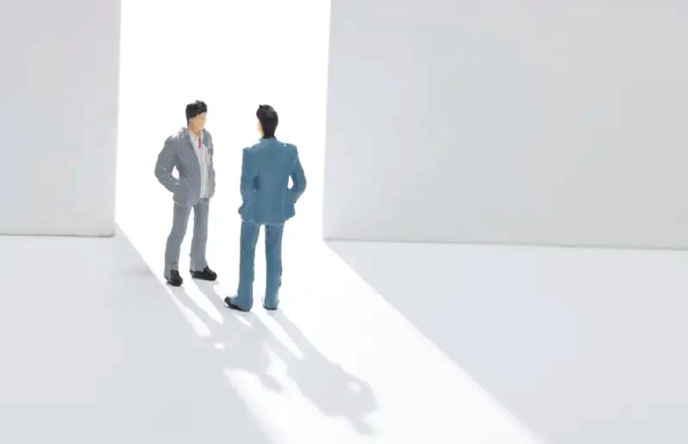 职场里，能说会道的人真更容易成功吗？我觉得得综合看。
        有实力、有