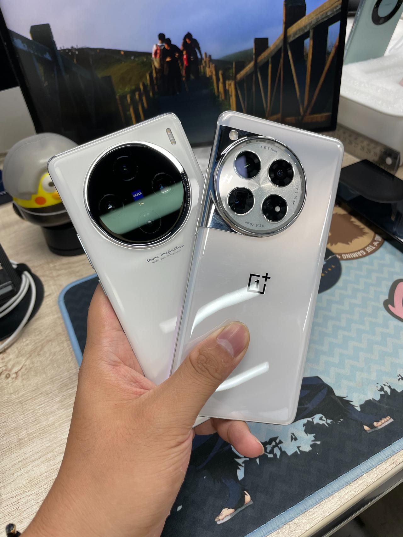 白色手机真好看！大家更喜欢哪一台呢？[机智]