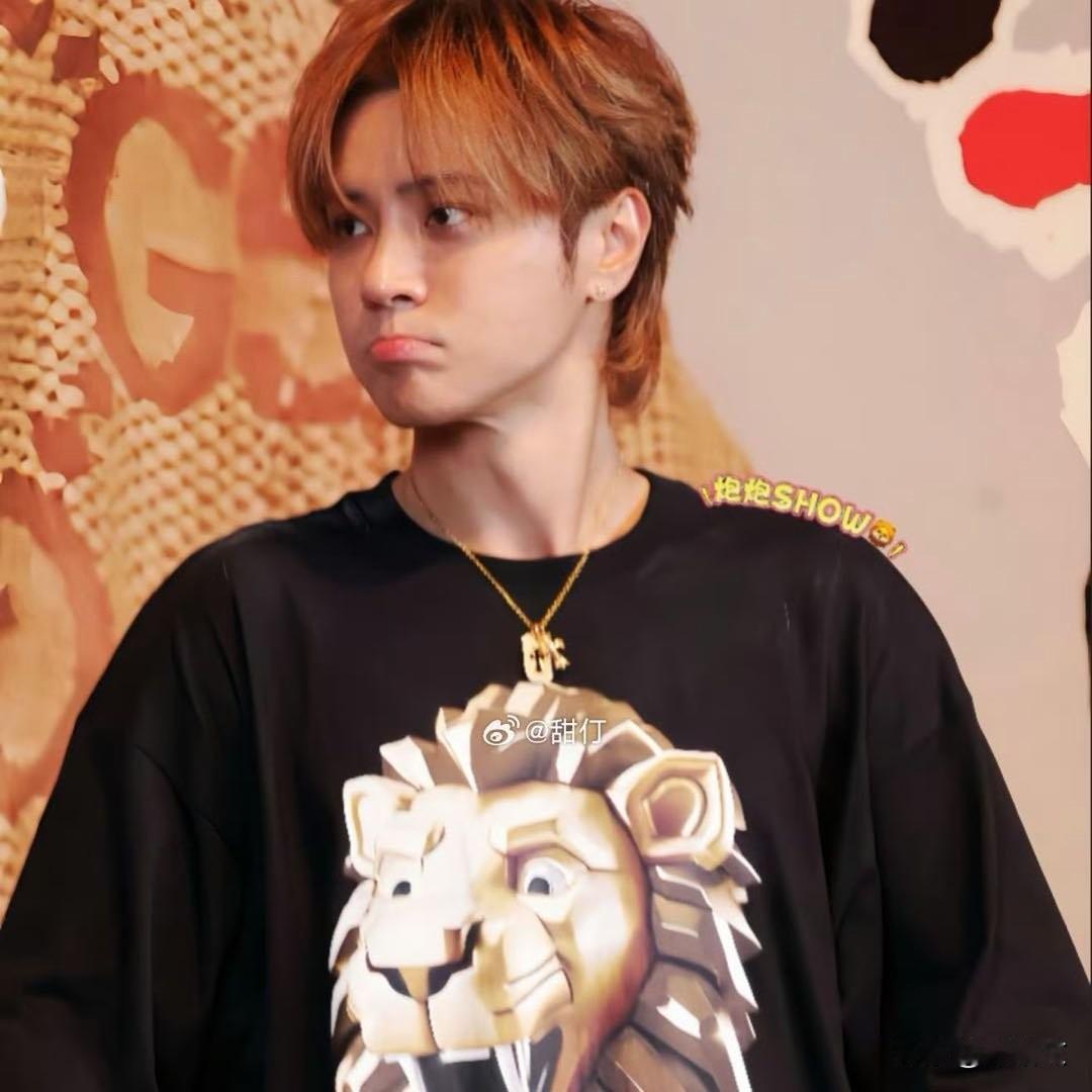 罗志祥新书内涵男人帮？低谷见人心这话没毛病！
 
咱说最近娱乐圈又出瓜了，罗志祥