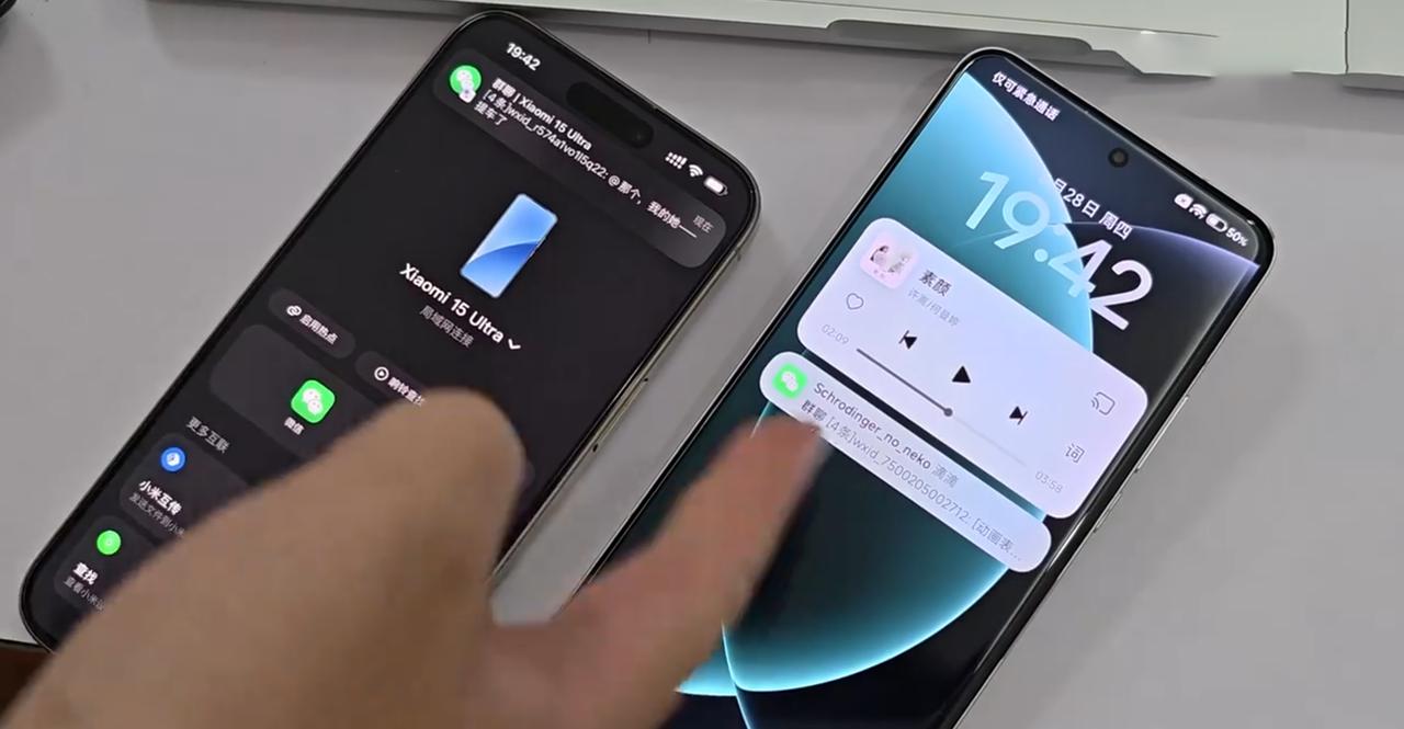 苹果手机可以直接查看和回复小米手机上的微信。这就相当于iPhone可以双开微信了