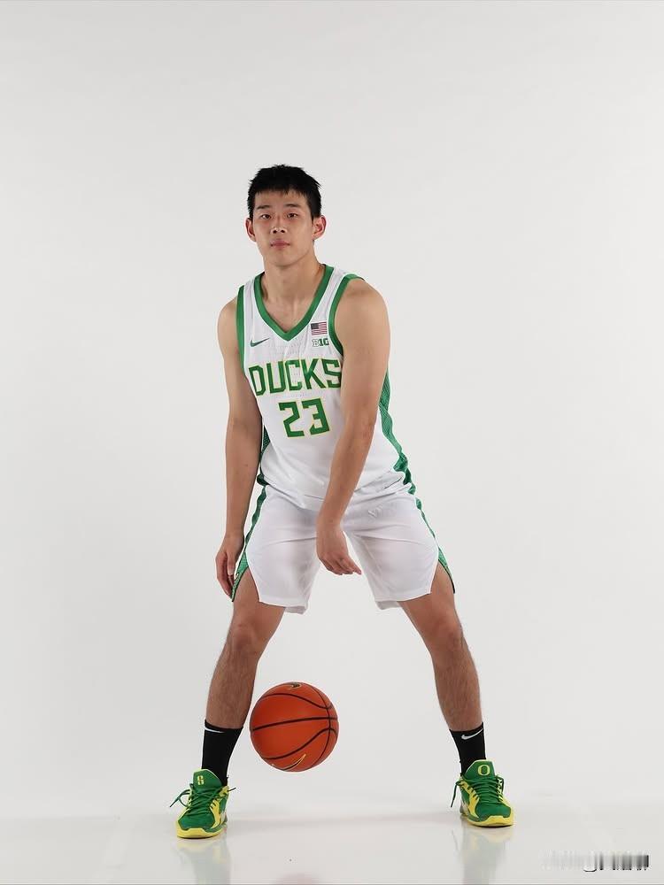 林葳3场比赛下来，三分球总共是10中0。毫无疑问，目前的状况对于林葳来说非常艰难