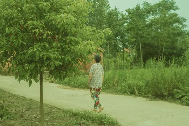 婚姻长久的关键绝不是激情与浪漫那么简单。很多人觉得不吵架的婚姻才长久，其实不然。