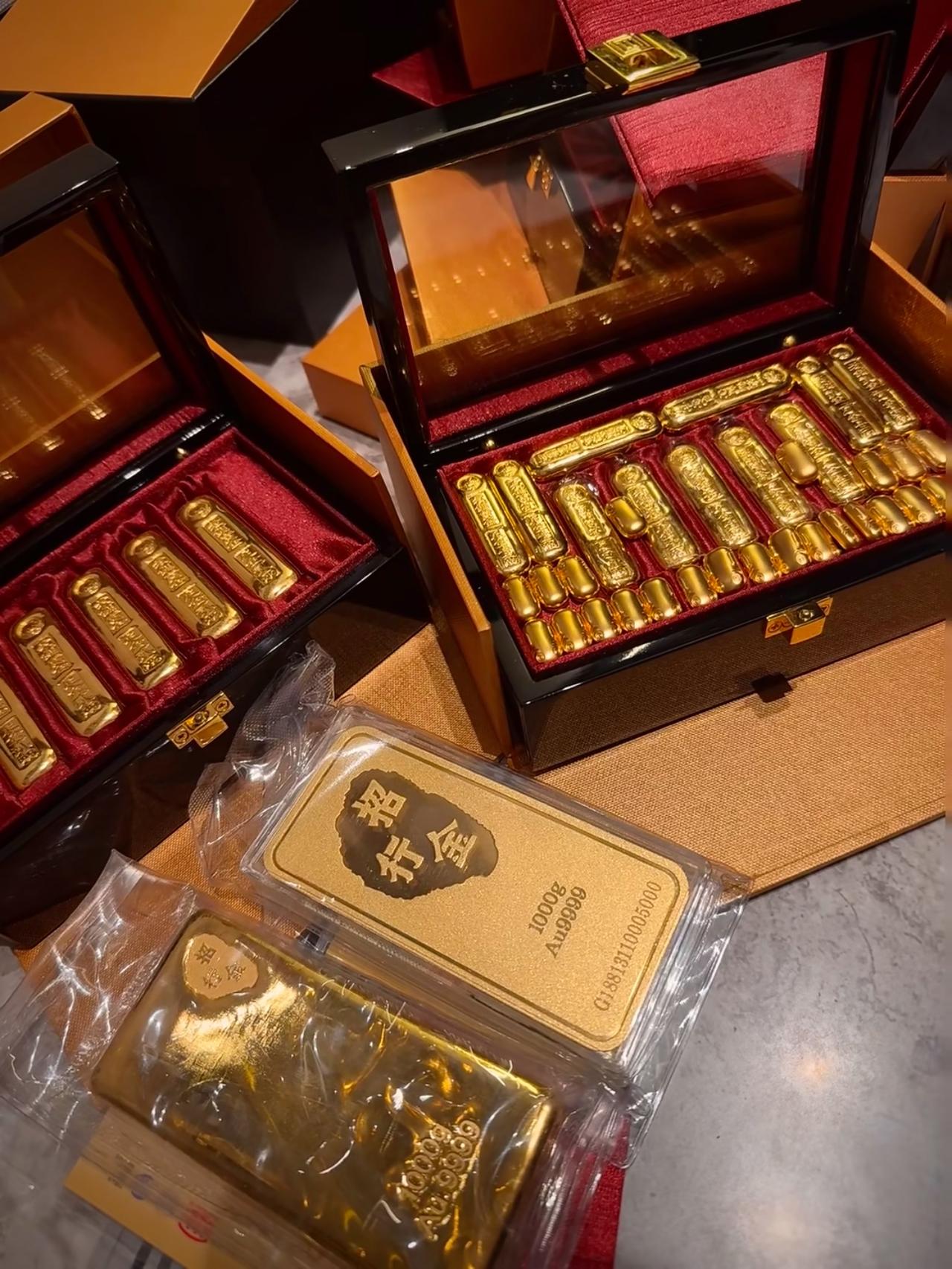 刚卖完黄金的，
今晚注定睡不着了！
4月20日开盘金价直接从1045
拉到105